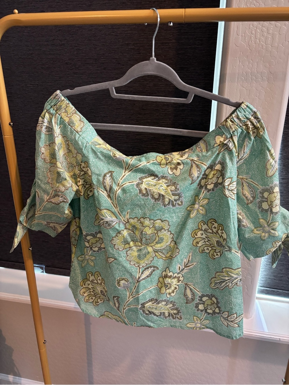 Willow & Clay Mint Green Floral Off-Shoulder Blouse